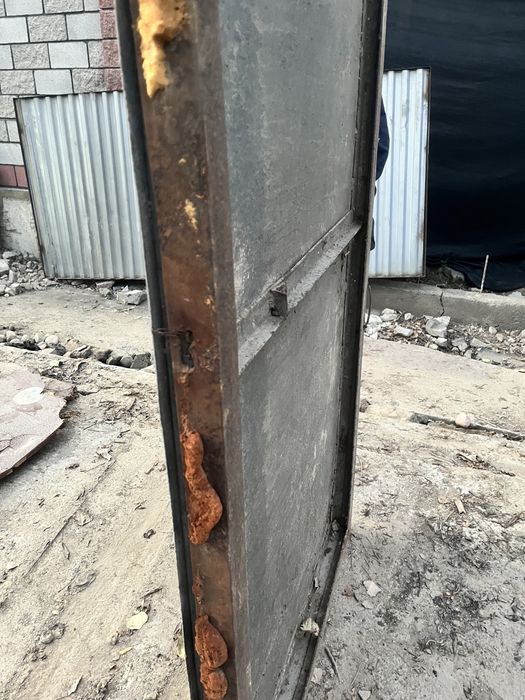 Дверь металлический