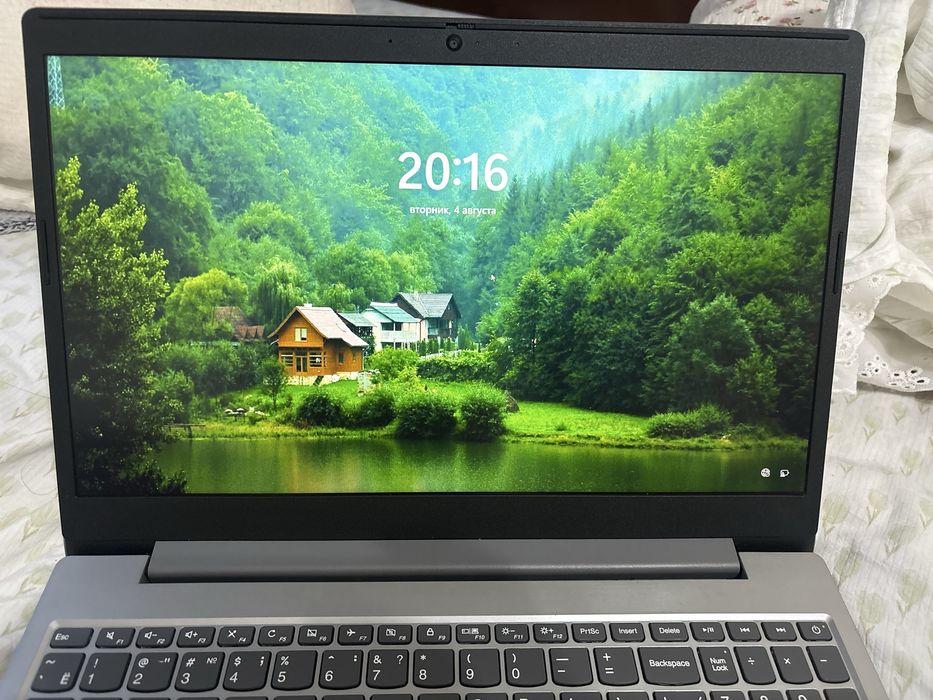 Продается ноутбук Lenovo IdeaPad 3 15IAU7