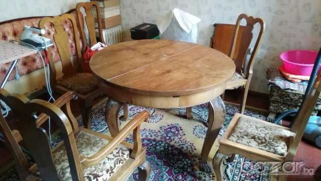 Старинна маса и столове