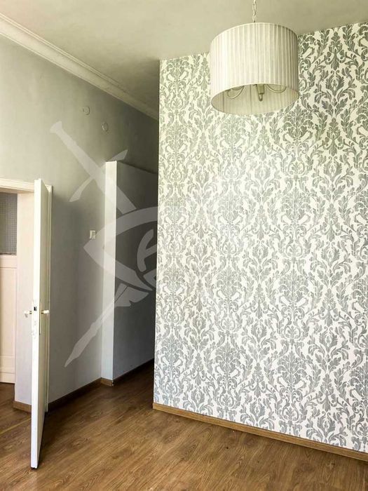 Дава се под наем Тристаен апартамент в София, Център - 100 кв.м за 997.05 € - Снимка #7