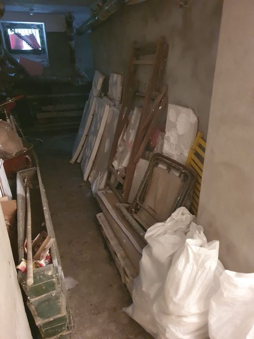 Car moloz și execut debarasari