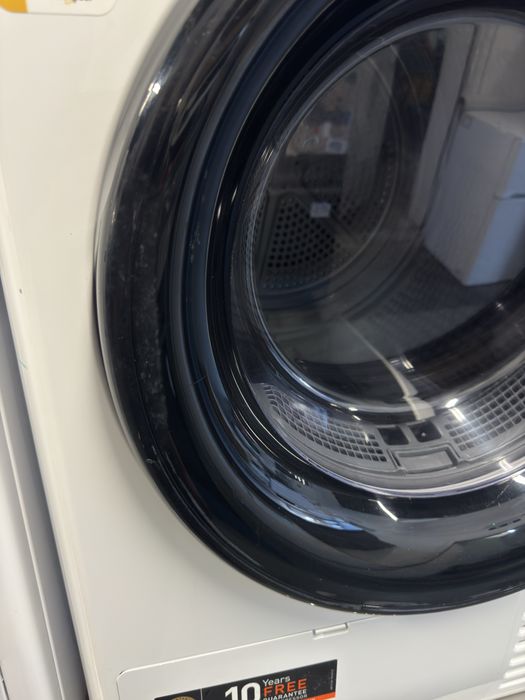 Uscător de rufe cu pompă de căldură 8kg Whirlpool FFT M22 8X3B
