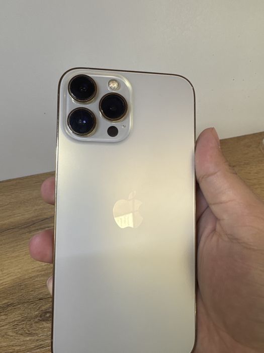 продаю 13 pro max 128