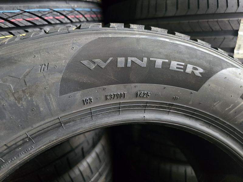 235/60/18 PIRELLI 4бр