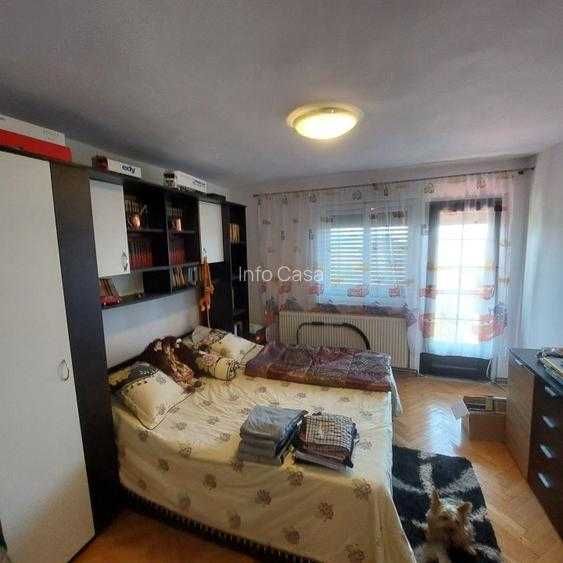 Vand Casa in  Deva