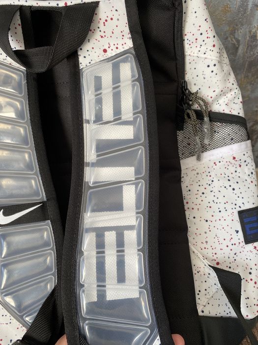 Продам рюкзак Nike Elite Новый