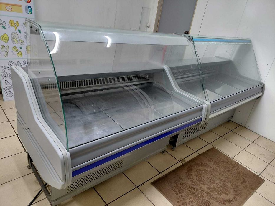 Продам витринные холодильники