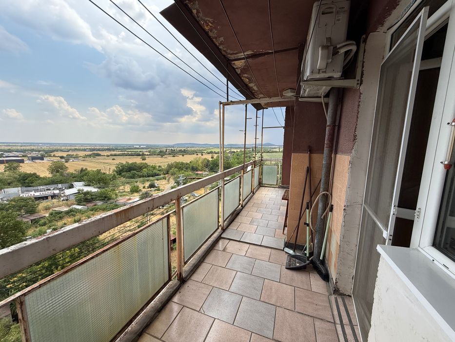 Продава се Четиристаен апартамент в Стара Загора, Три чучура - юг - 75 кв.м за 1014 €/кв.м - Снимка #3