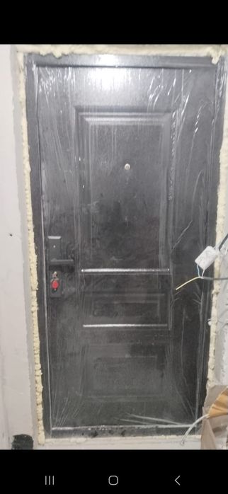 Продам дверь новый