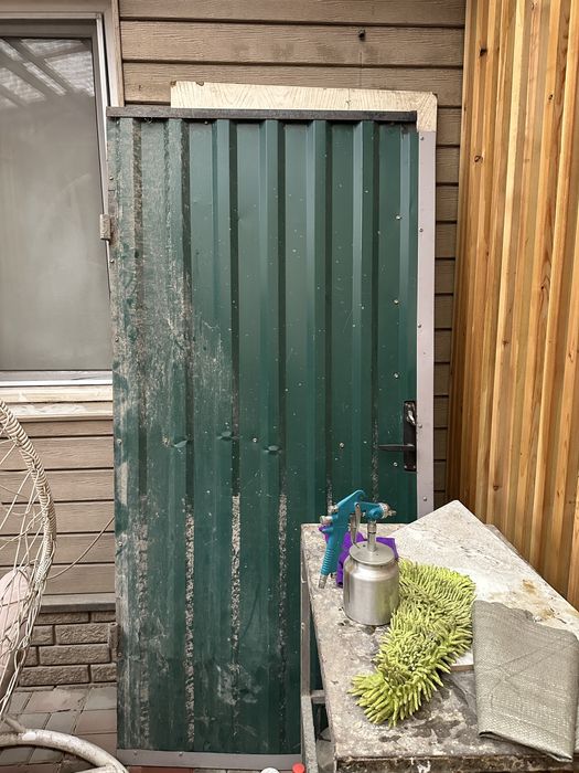 Дверь металический