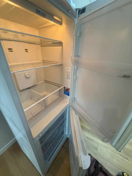 Продам холодильников