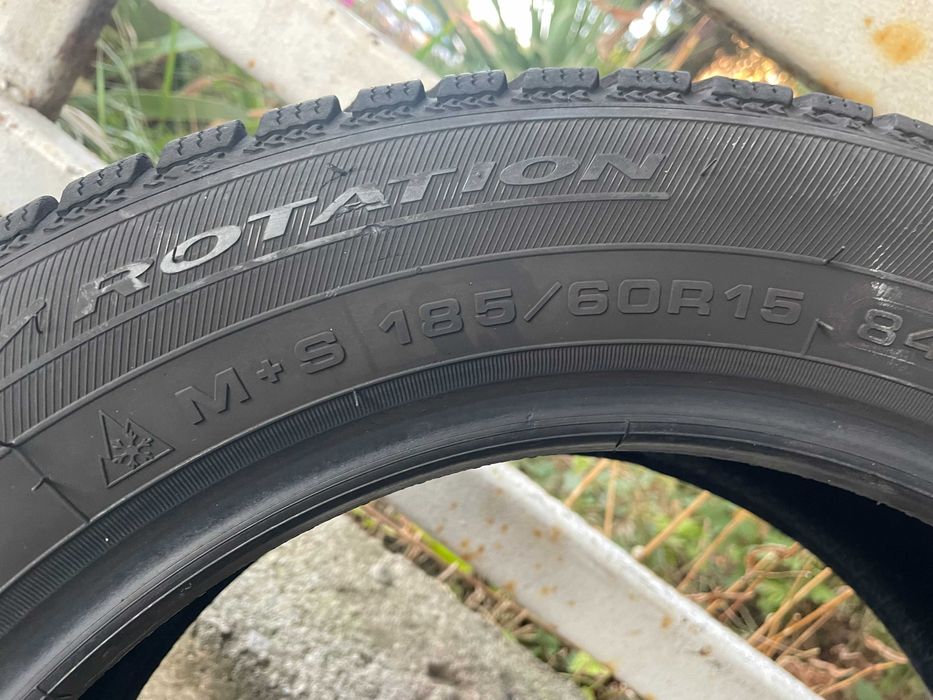 2.бр зимни гуми 185/60/15 DEBICA FRIGO