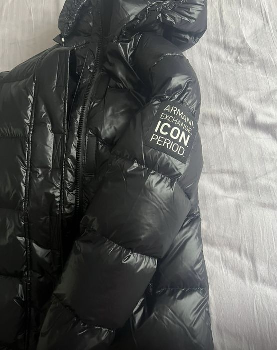Продам теплый пуховик Armani exchange