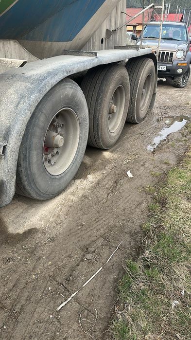 Semiremorca Feldbinder- Cimentruc