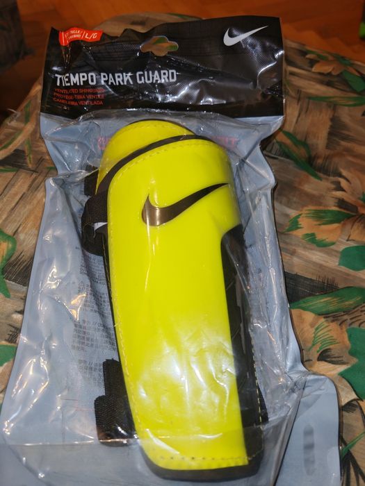 Футболни кори Nike Tempo Park Guard