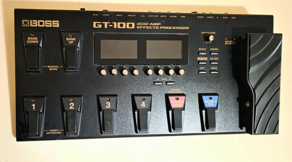 Efect chitara / Procesor BOSS GT 100 v2