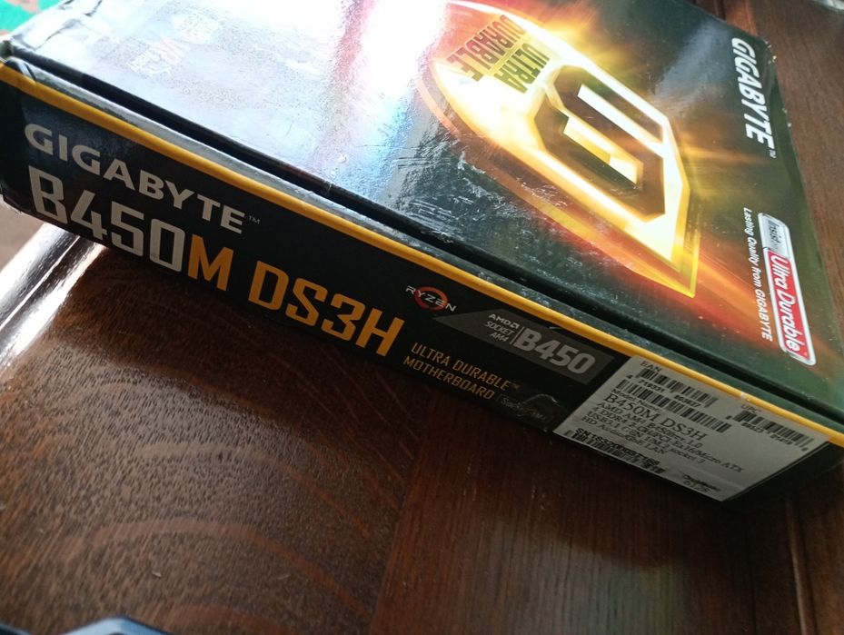Placa de baza Gigabyte B450M DS3H