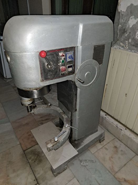 Продаётся бытовые техники для кондитерского цеха