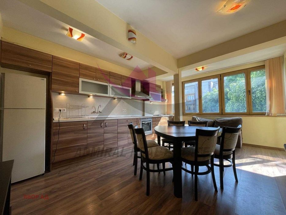 Дава се под наем Тристаен апартамент в Варна, Окръжна болница - 91 кв.м за 698.19 € - Снимка #1