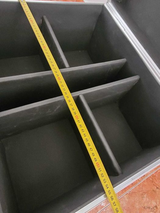 Flight case pentru spark machines masini de scantei transport evenimente