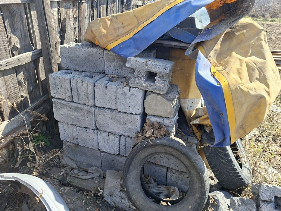 Продам остатки шлакоблока