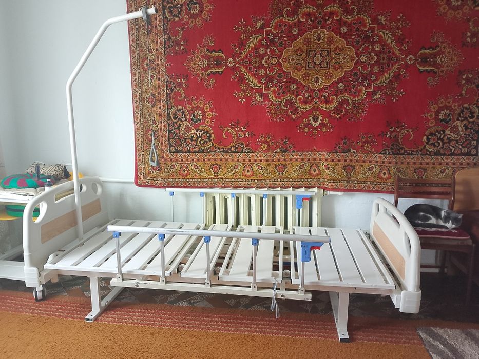 Кровать медицинская