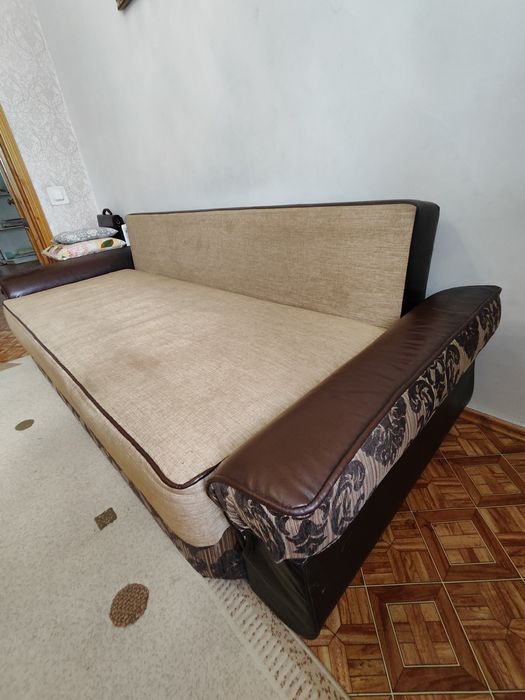 Диван в хорошем состоянии