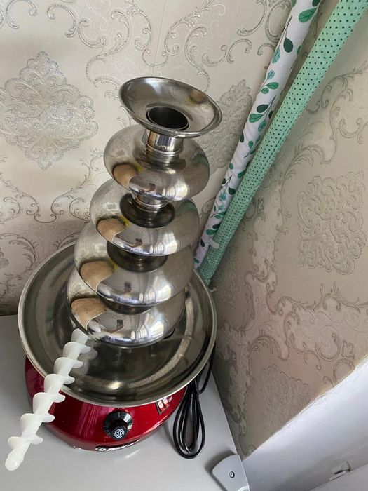 Продаётся фонтан для шоколада