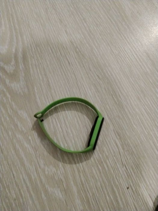 продам часы mi band 6