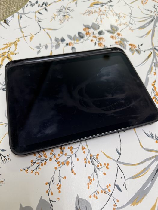IPhone 15 Pro и IPad