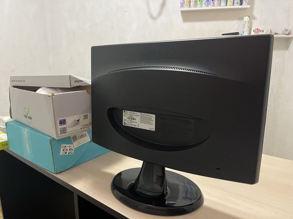 монитор LG Flatron W1943SE-PF 18.5