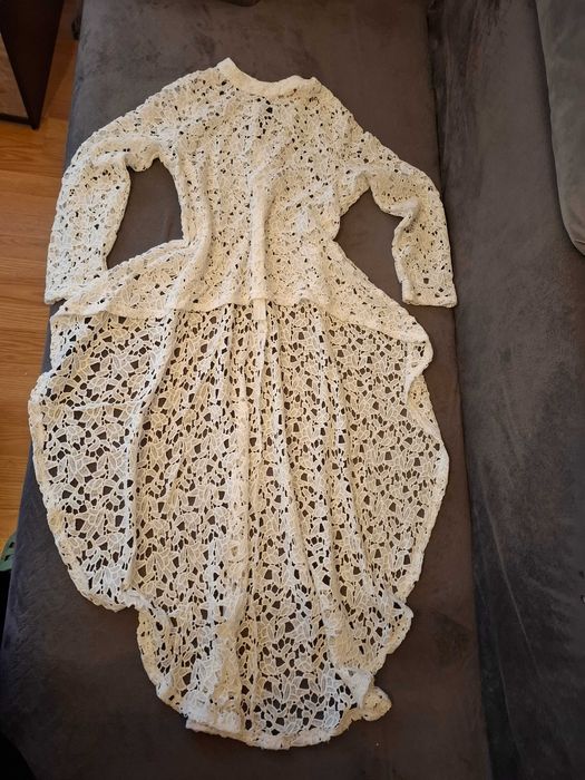 Bluza din dantela cu trena