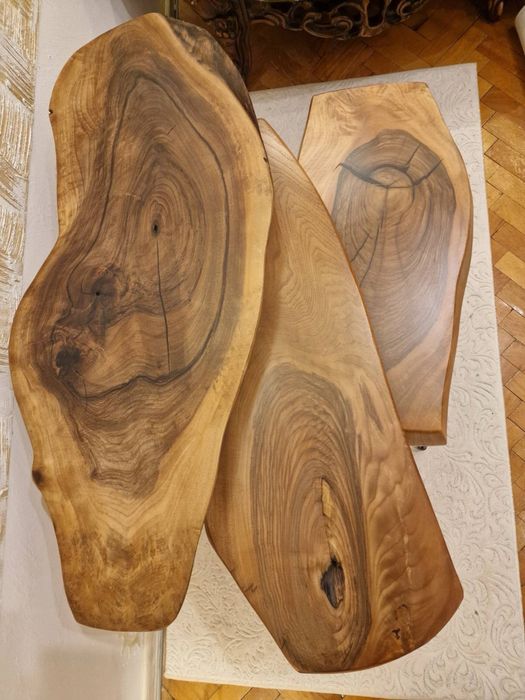 Два сета от маси с орехов плот