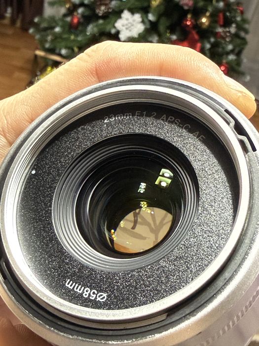 Sirui 23mm f1.2 - obiectiv luminos si sharp