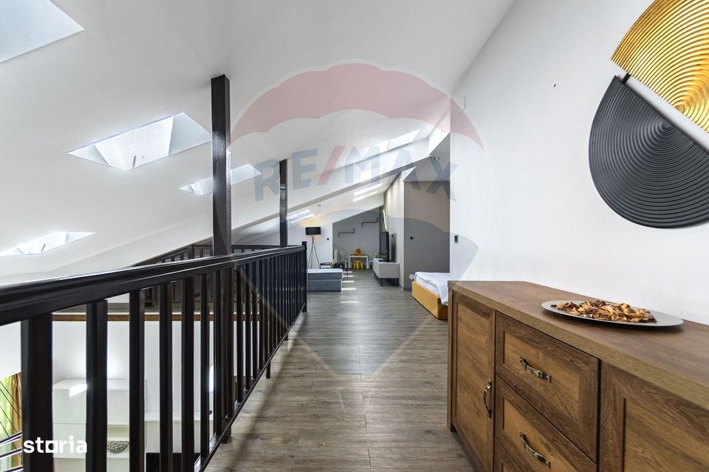 Apartament cu 4 camere de vânzare