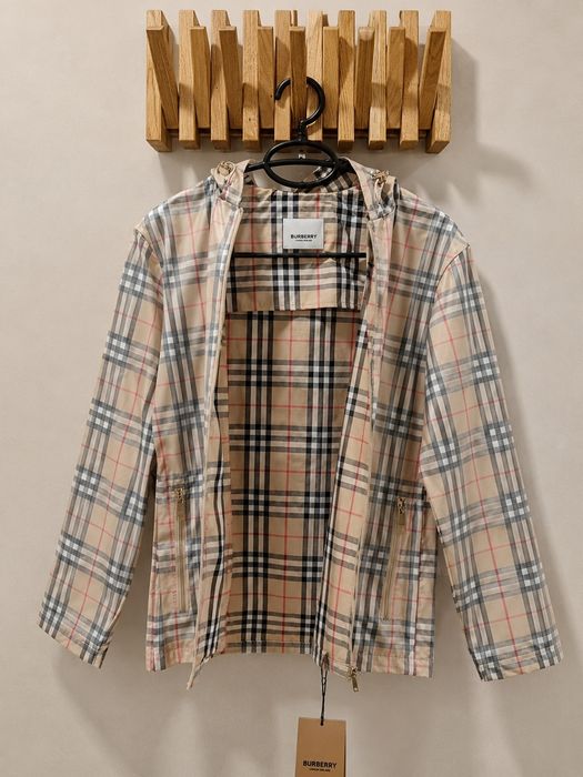 Burberry детско яке с качулка – 12–13 години