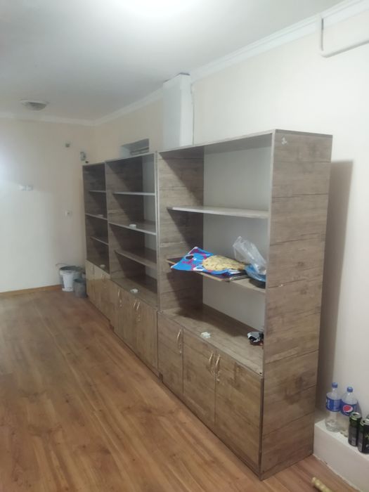 Ofis yoki magazin uchun mebellar
