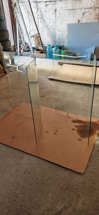 Sticla curbata pt.vitrine frigorifice