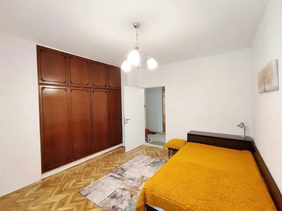 Дава се под наем Четиристаен апартамент в Варна, Червен площад - 110 кв.м за 767 € - Снимка #6