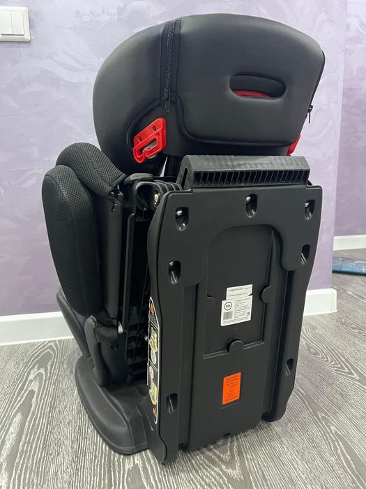 Продам детское авто кресло.