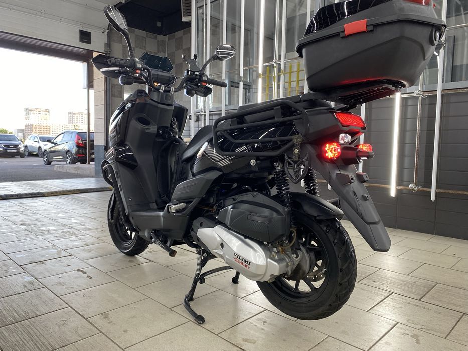 Скутер танк 150.