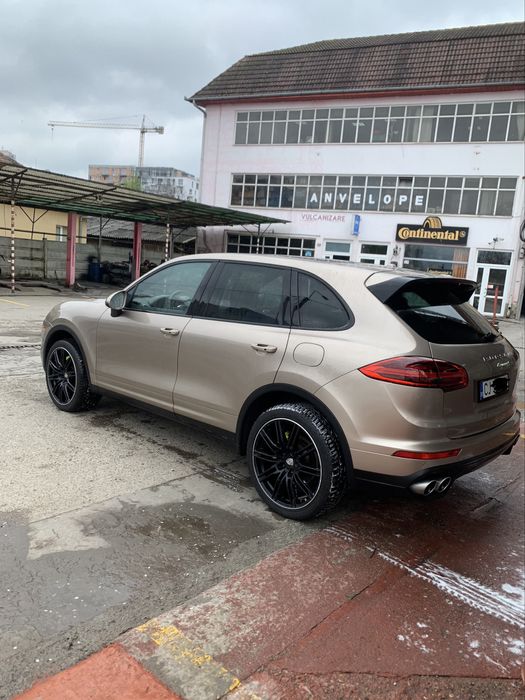 Porsche Cayenne S Hybrid