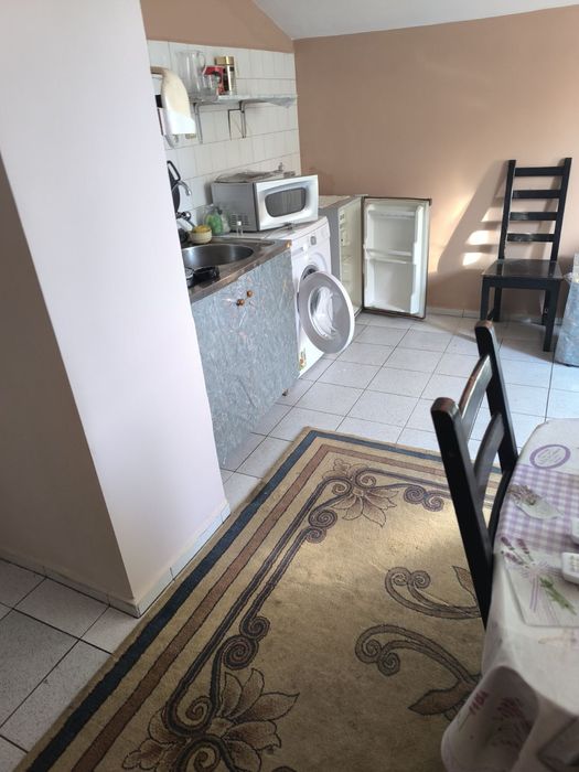 Дава се под наем Тристаен апартамент в Мездра - 100 кв.м за 204 € - Снимка #2