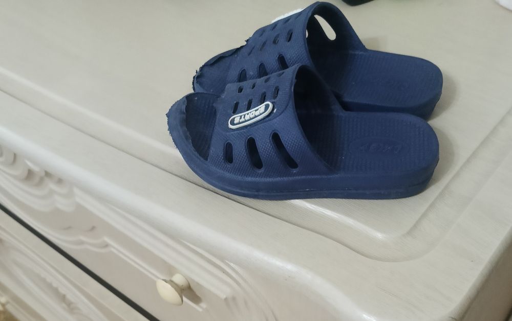 Продам детские сланцы