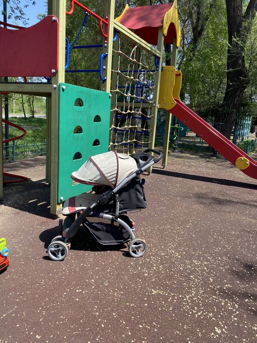 Коляска Kari прогулочная