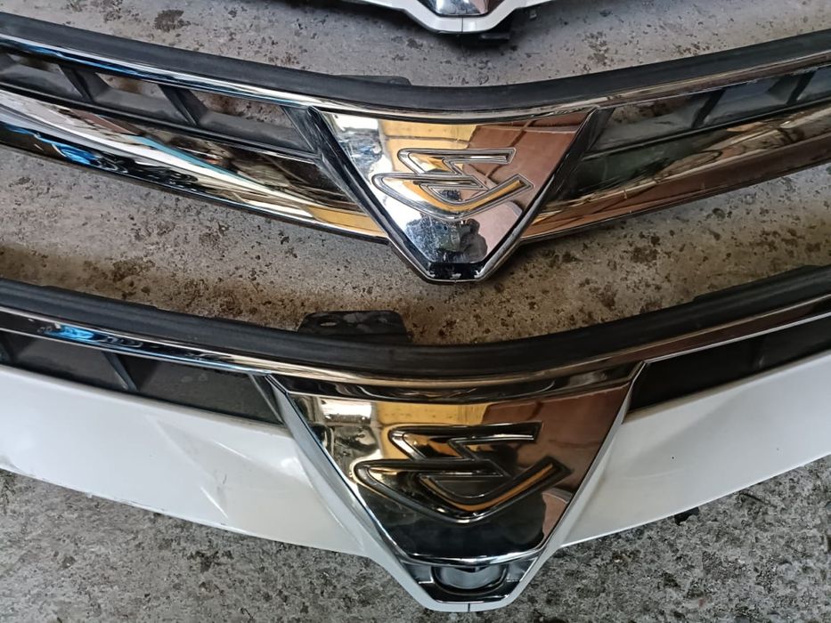 Решетка на Alphard Estima  Город Алмата