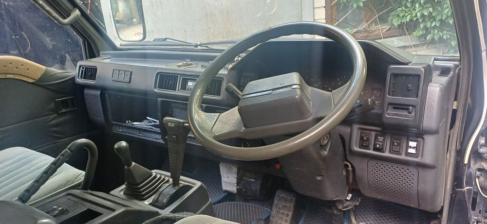 Продам Митсубиси Делика