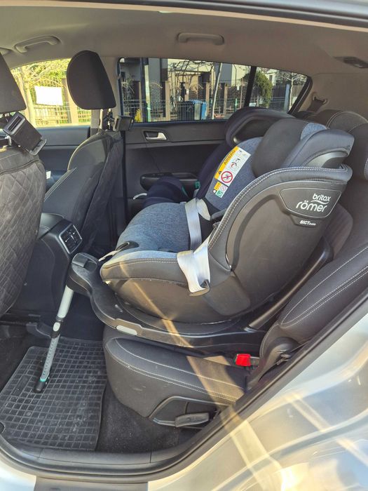 Scaun copil 360 - ISOFIX i-Size Britax Romer DUALFIX M