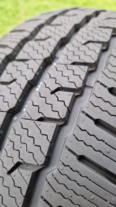 Anvelopa iarna 215 60 R 16 C Maxxis