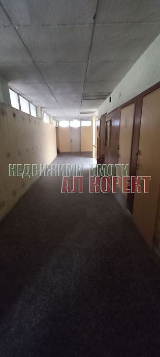 Продава се Промишлена сграда в Провадия - 1764 кв.м за 300 €/кв.м - Снимка #8